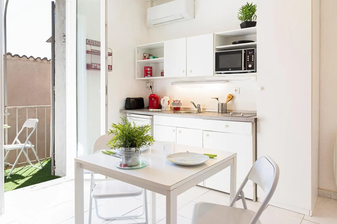 Bnb Renting Chez Dominique - Studio 2-4Pers Centre Antibes Fourmilliere 1Er Apartment 0*,  France